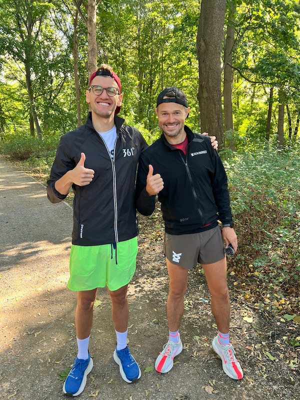 Meeting Ben and other runs in Tiergarten before the race.